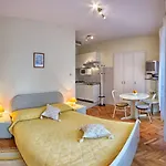 Soulavy Lejlighed Kaštela